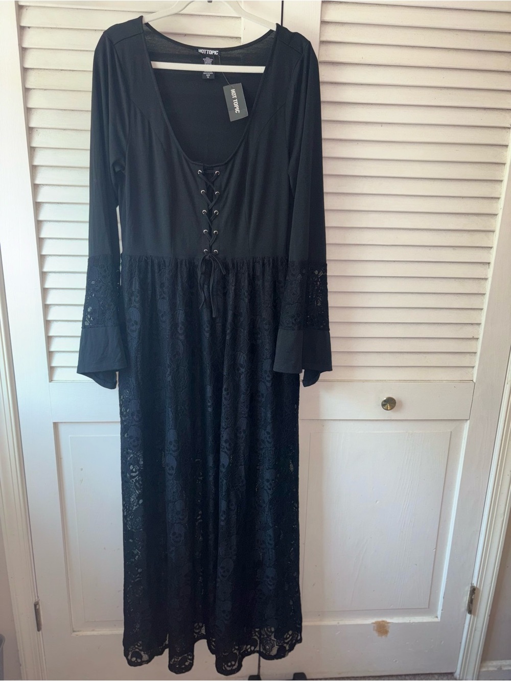 NWT Hot Topic Skull Lace Bell Sleeve Maxi Dress Black Gothic XL - Picture 3 of 6